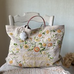 専用ページです。フランスアンティーク*ヴィンテージ*花刺繍バッグ*大容量バッグ*2WAY 