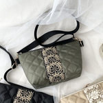 インド刺繍リボンのナイロンショルダーバッグ