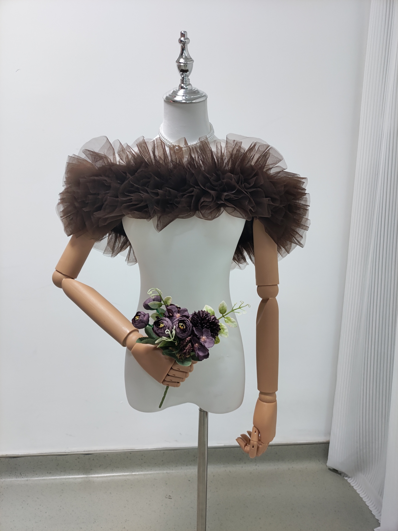 取り外しオフショルダー コーヒーの色 編み上げ ラッフルフリル 大人っぽい 花嫁/ウェディングドレス 色直し