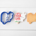 アイスに抱きつくウサギ　クッキー型・クッキーカッター