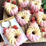  KUMA苺アイスのせチョコドーナツキーリング🧸🍓🍩