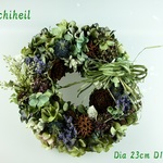 秋紫陽花のリースに木の実と、、、、、、NO2