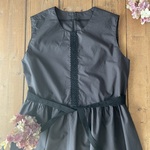 山葡萄刺繍のコットンワンピース:ブラック