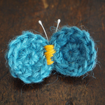 麻ひものちょうちょブローチ