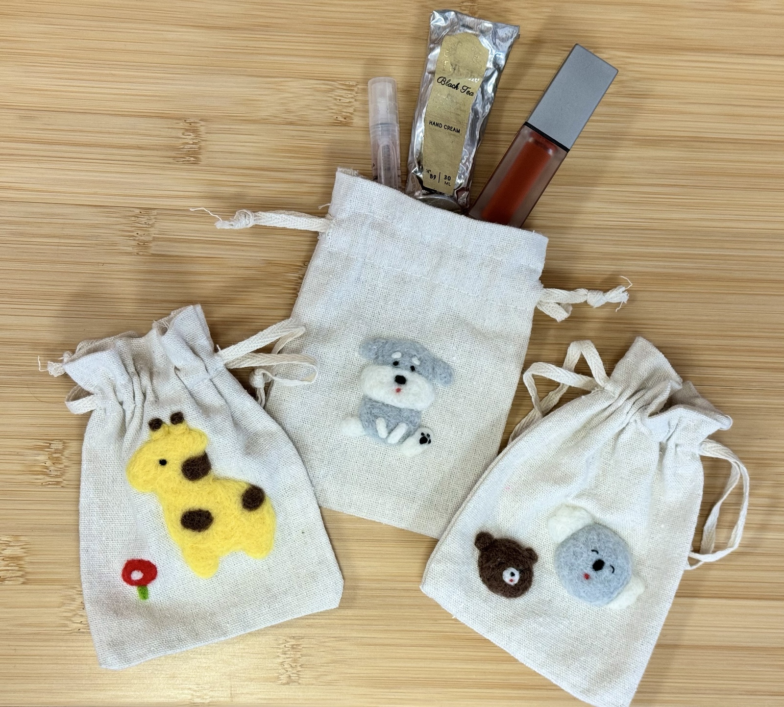 ハンドメイド　巾着袋　ハンバーガー　シュナウザー シュナウザー - ポーチ・巾着袋の人気通販 | minne byGMOペパボ