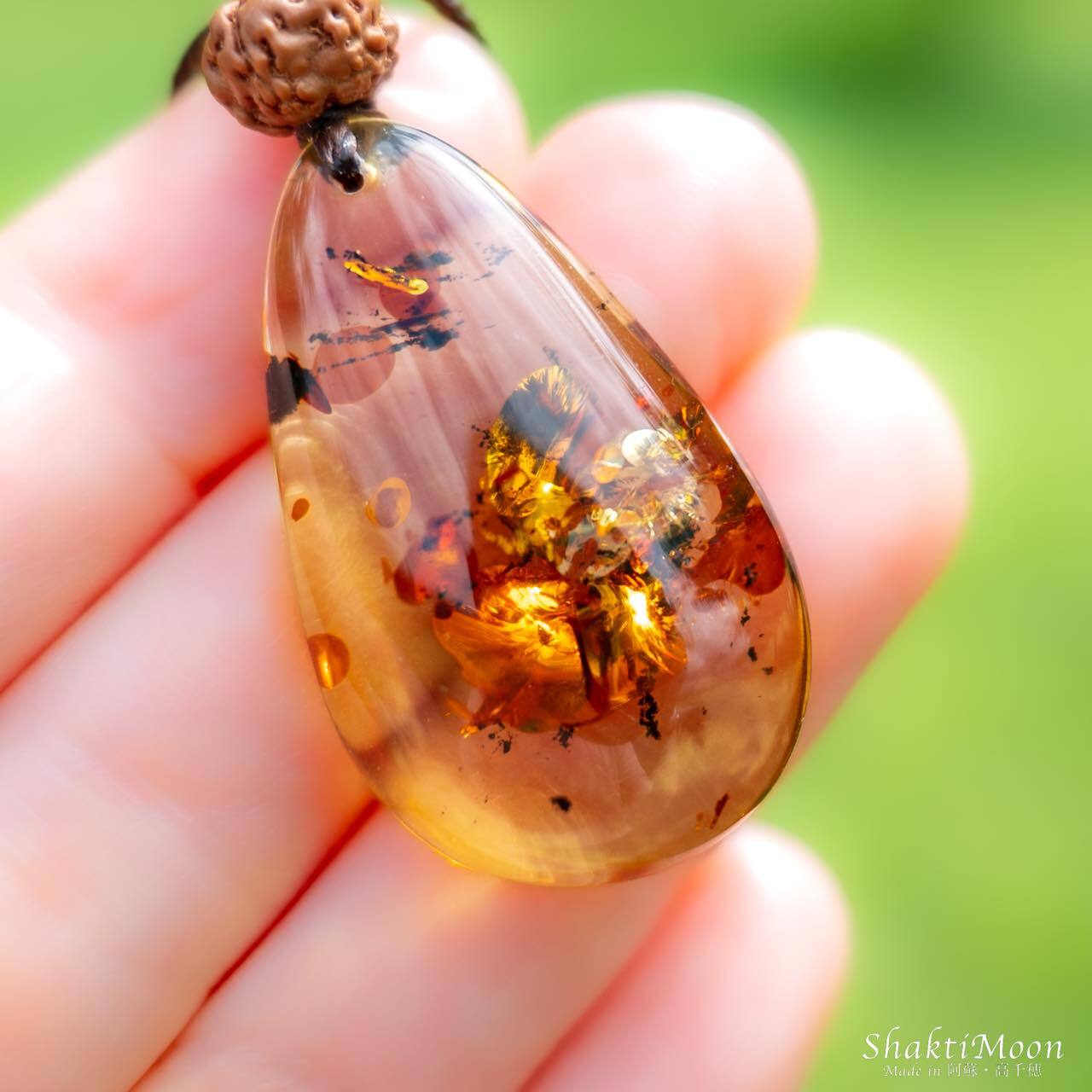 受注制作・三種の神器・勾玉！成功と繁栄のお守り！高品質！ミャンマー