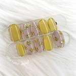 ミラーフラワー yellownail 💛ニュアンスネイル ミラーネイル フラワーネイル ピンクネイル ゴールドネイル ぷくぷくネイル トレンドネイル ブライダルネイル ブライダル ネイルチップ