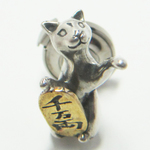 招き猫（まねきねこ）BROOCH