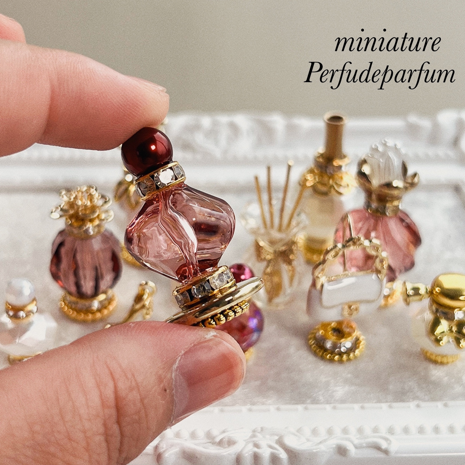 予約♥️ミニチュア香水瓶セット✨ ミニチュア香水瓶 10本セット -熱帯魚- その他置物 petit parfum