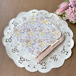  ＊コットンとトリプルガーゼのハンカチ＊23cm  パンジー 小花 お花畑 グレージュ