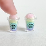 【レインボーコットンキャンディー】 ハワイっぽいミニチュアフード 　ふたつきカップで