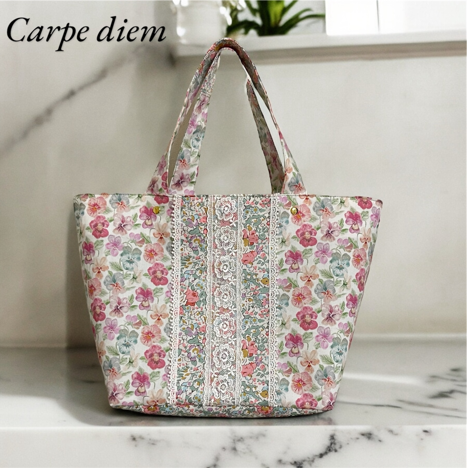 リバティポーチファイフ・ベリーズフリルポーチ