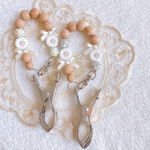 Pearl Ribbon  ×  flower  and  leaf♡    シューズクリップ　スマホストラップ　出産祝い　キーリング