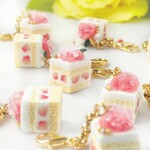【チャーム】桃🍑のスクエアショートケーキ＊【単品】＊チャーム＊ミニチュアスイーツ