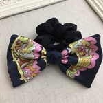D＆Gシルクプリント シュシュ  ネイビーリボン