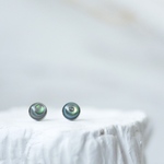 小さなひとつぶ天然石―アバロンシェル―ピアス イヤリング 金属アレルギー対応 サージカルステンレス 
