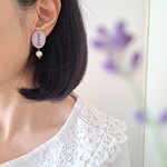 《特集掲載》透明感の美しいパープルに　ラベンダー刺繍　イヤリング/ピアス