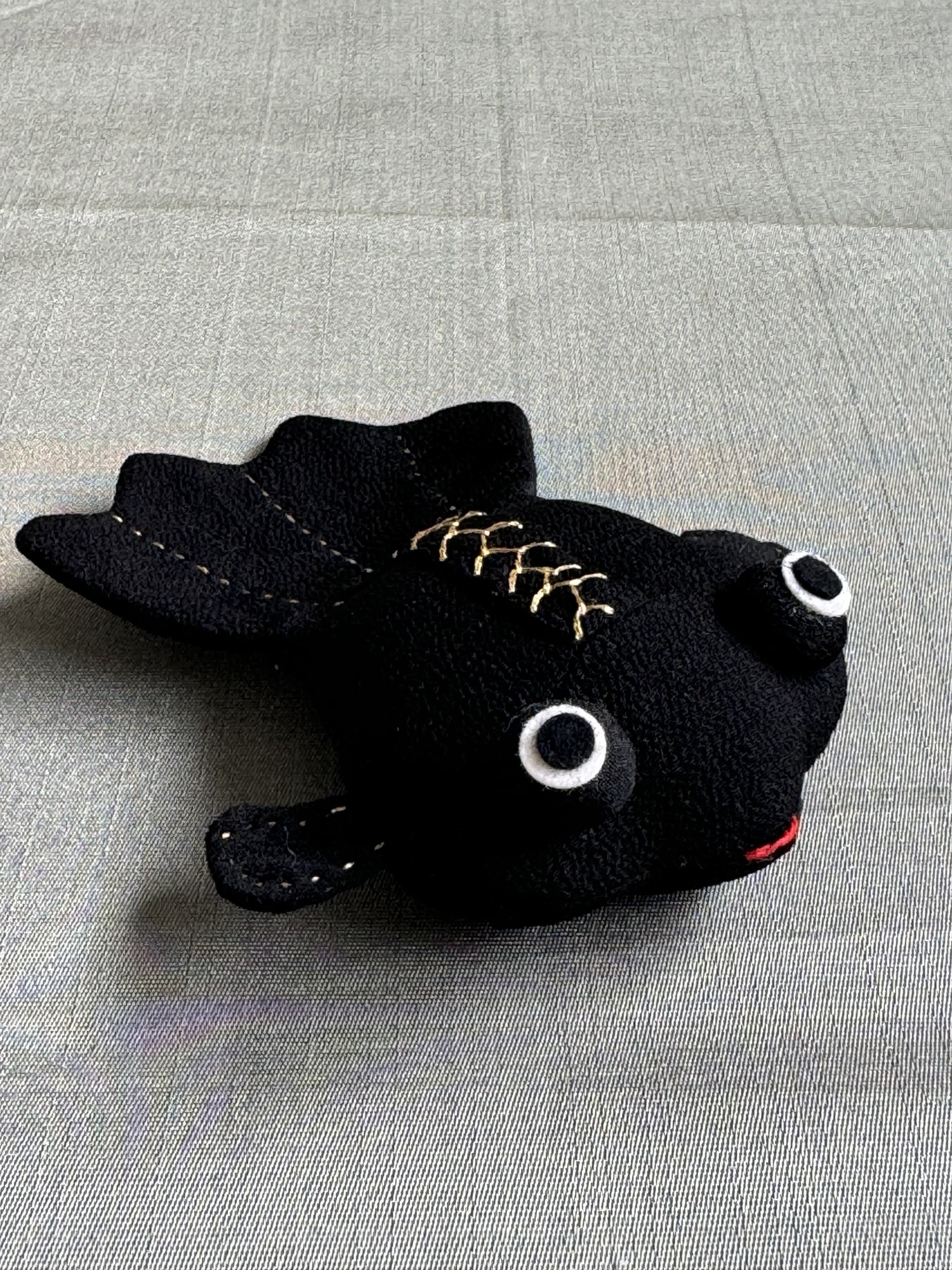 ちりめん細工 出目金魚たち - TABICHIBIRI'S GALLERY | minne