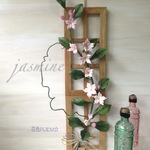ｋさまオーダー作品・粘土の花⚘ジャスミンの壁掛け♪薄ピンク[📌付き]