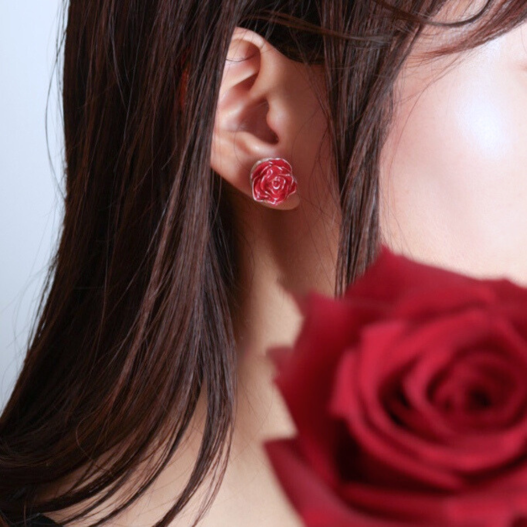 赤い薔薇のピアス/イヤリング - ちくわ 'S GALLERY | minne 国内