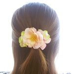 ピンクなお花畑のバレッタ
