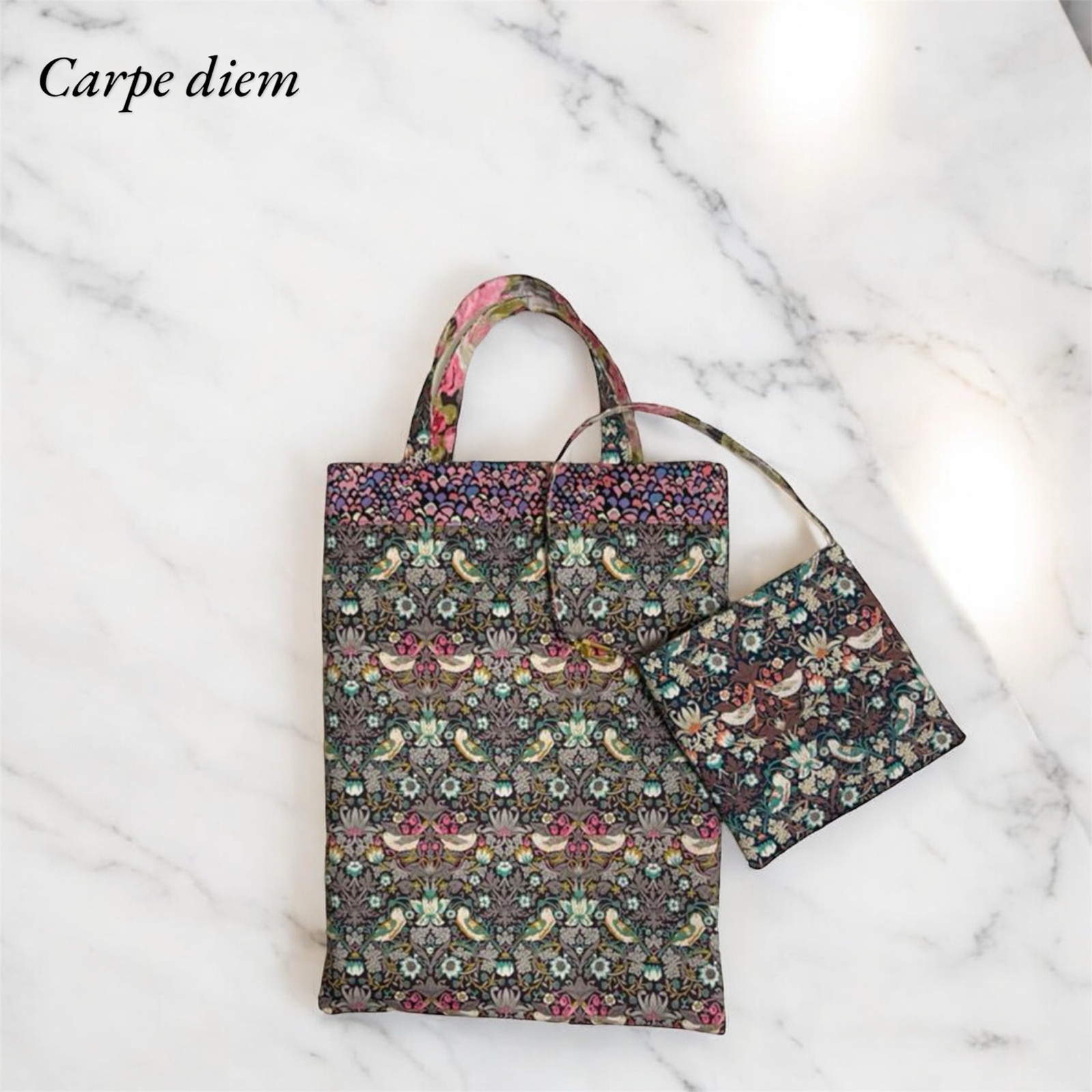 リバティポーチファイフ・ベリーズフリルポーチ