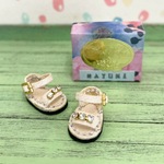 ねんどろいどどーるラインストーンサンダル（アイボリー・金具金）