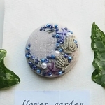 ビーズ刺繍くるみボタン(ヘアゴム/ブローチ)海のリース