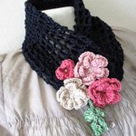花モチーフ付きの保冷グッズ・紺②ピ・1A