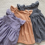 全12色／受注製作オーダーメイド【子供服80cm、90cm、100cm、110cm、120cm、130cm、140cm】肩フリル袖のギンガムチェックノースリーブギャザーたっぷりヨークワンピース