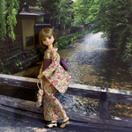 リカちゃんサイズ　🩷💜濃いピンクの小花柄の浴衣とくすみパープルの帯のセット　浴衣と共布の巾着付き