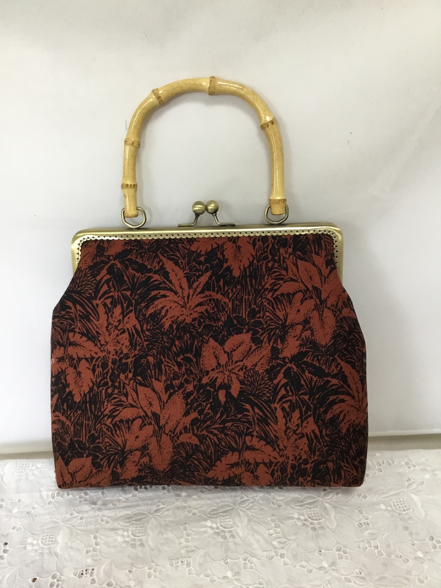 花ぷらら・オリジナル・1点もの・ハンドメイド・カバン・がま口バック・上品・お洒落・大きめ・茶・黒・花・165