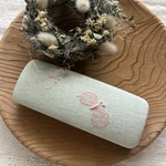   【内布が選べる⑅︎◡̈︎*】ミナペルホネンchoucho ミント　メガネケース　母の日　プレゼント包装無料