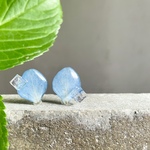 「あの日の紫陽花、水滴の石」/ スタッドピアス