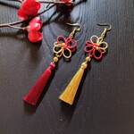 【バイカラー】吉祥結びとタッセルのピアス(イヤリング)（赤×ゴールド）【チャイナ】【和ゴスロリ】【華ロリ】【和ロリ】【中華風】【卒業式】【着物】【袴】【成人式】【浴衣】【和風】
