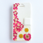 大人気！バラの花びら舞う押し花ケース 手帳型