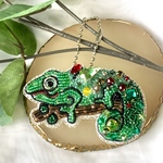 送料無料　⭐️ カメレオン　ビーズ刺繍ブローチ　バッグチャーム2way