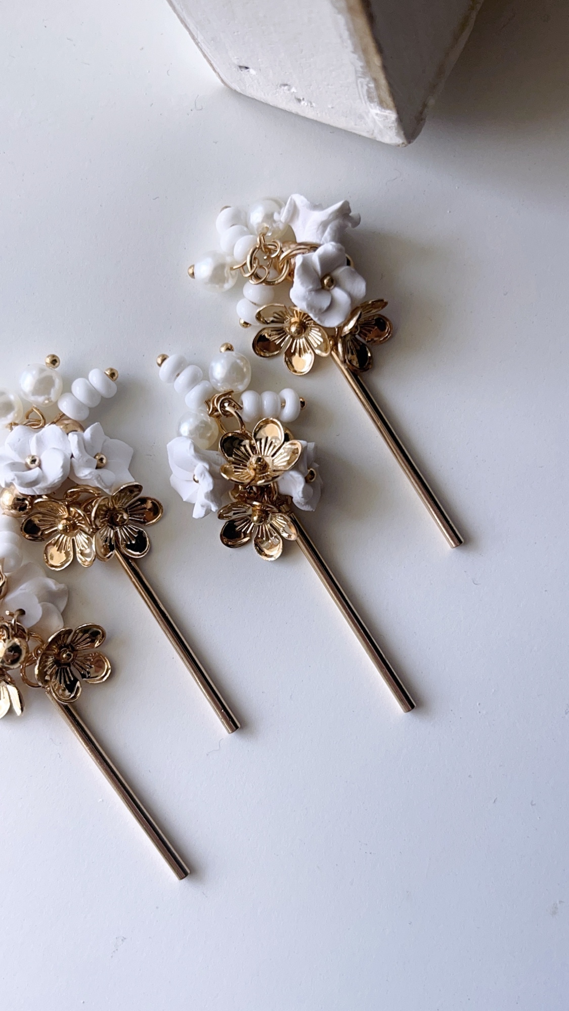 ハンドメイド 〈チャーム〉No.2945 プラスチックパールの通販 | iichi