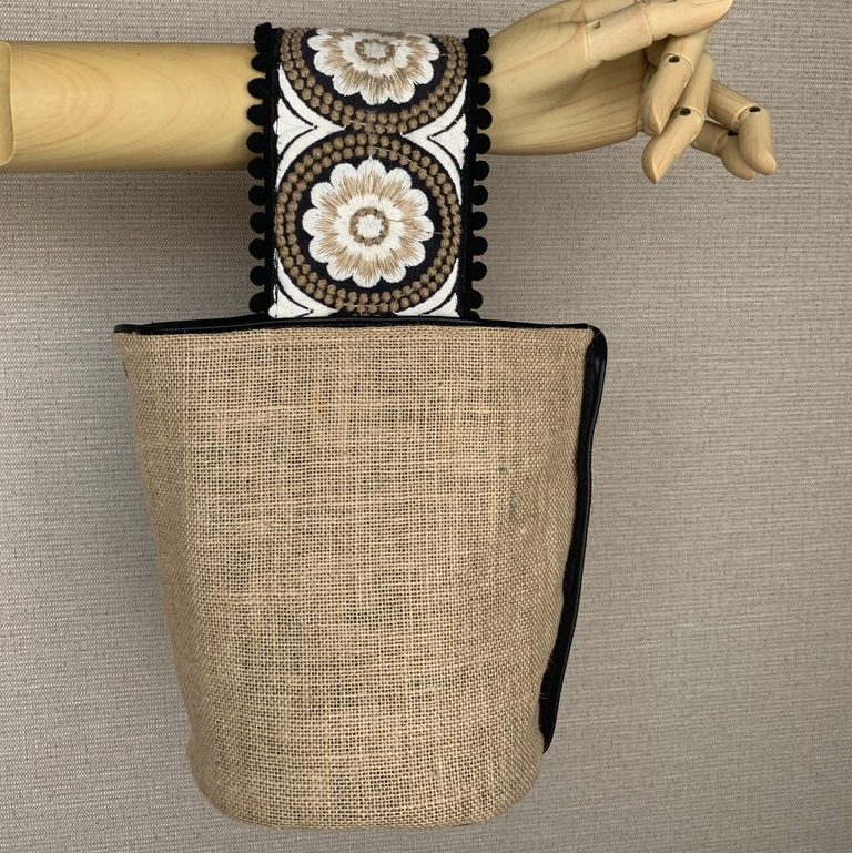 ジュート麻とインド刺繍リボンのバケツトート＊＊＊
