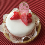 《受注生産》　苺のムースケーキメモスタンド（丸）