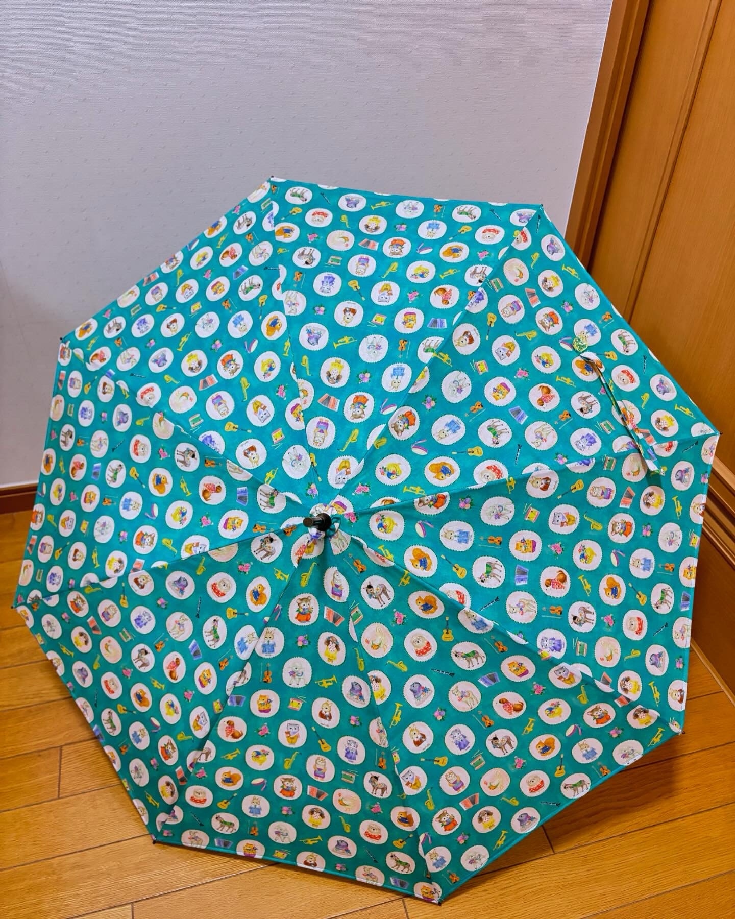 ユキエモン/22ファブリック/ボンボンジャーニー/晴雨兼用傘 8,190円