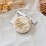 11.刺繍ブローチ/ミモザのハーフリース