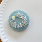 ビーズ刺繍くるみボタン（ヘアゴム/ブローチ）