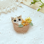 ひまわりと猫ちゃんブローチ🐱🌻（三毛猫）