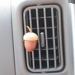 天然木　どんぐりマグネット（車アクセサリー・ブローチなど）