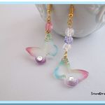 再販！ピアス　虹色レジン　虹色蝶々　イヤリングに変更可能