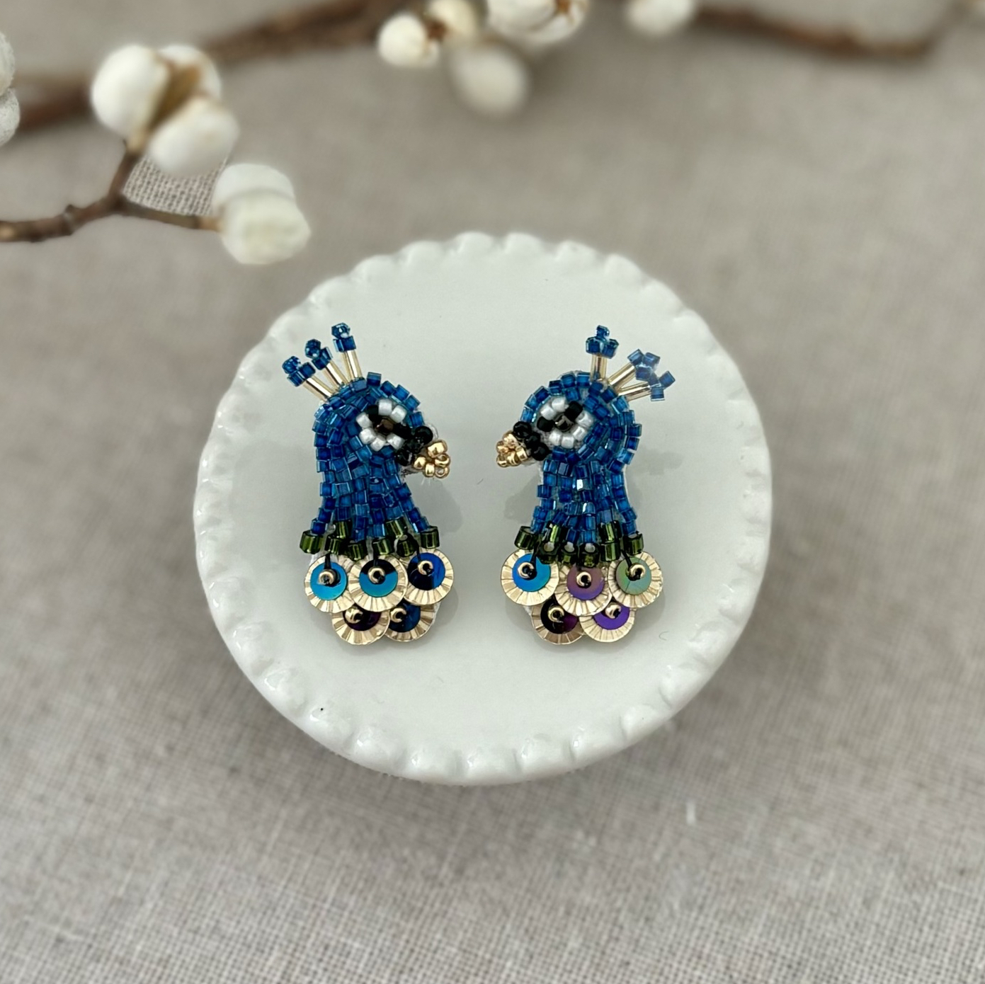 専用★ビーズ刺繍ピアス　ハンドメイドピアス　動物モチーフ　アニマルピアス ramu- 動物ビーズ刺繍 | ポメラニアンズ&猫ちゃんズ💕 可愛い
