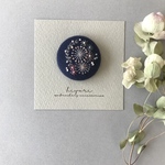 刺繍ブローチ