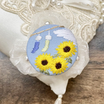刺繍ブローチorヘアゴム✳︎風鈴とひまわり
