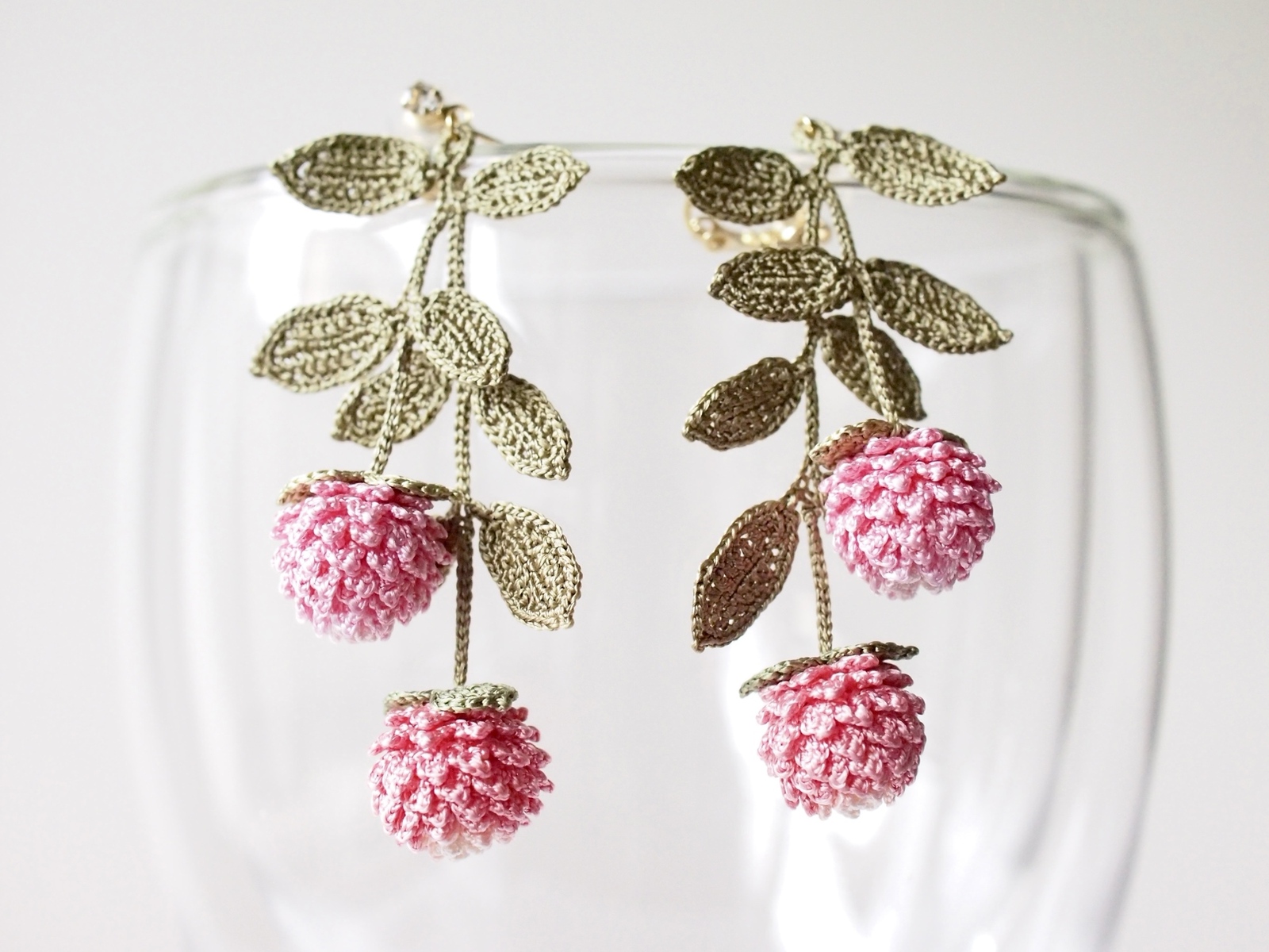 globe amaranth【Earrings】／千日紅（センニチコウ）の耳飾り／¥40790